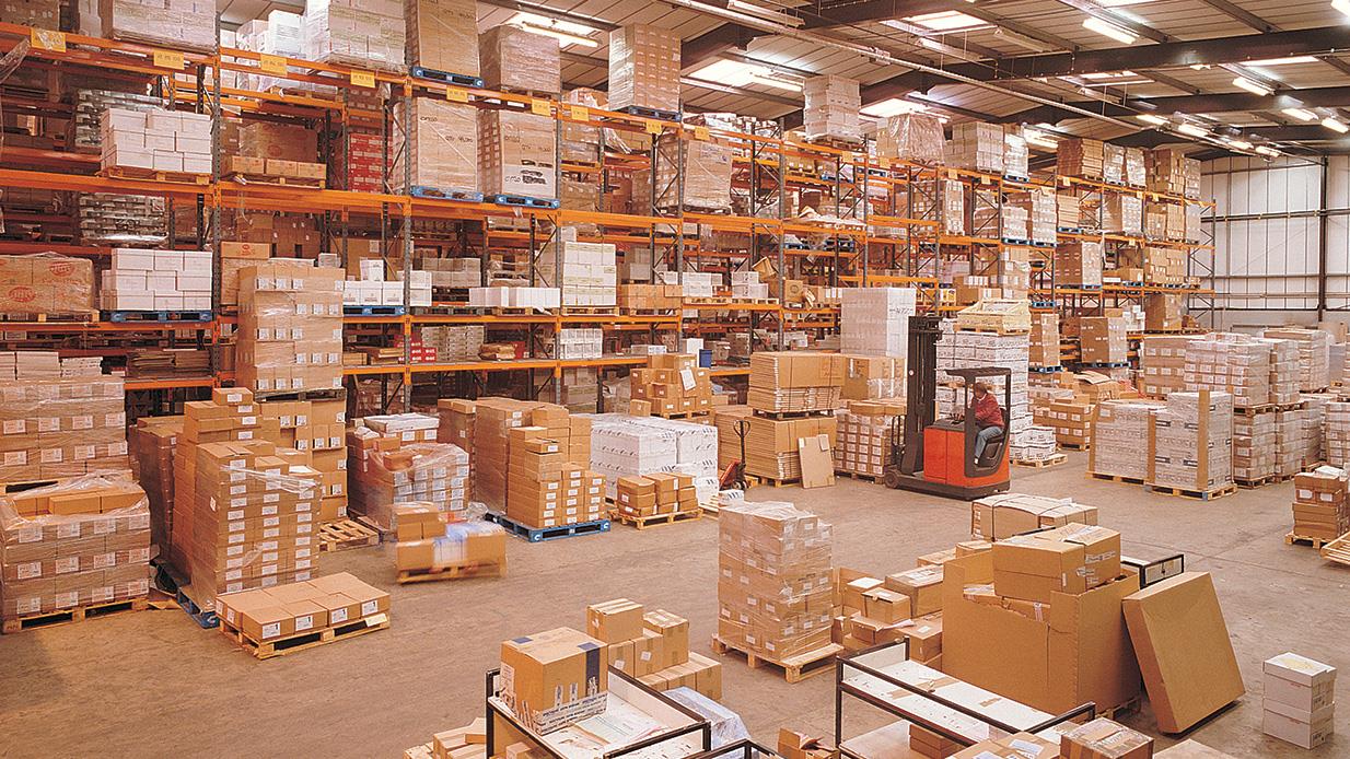 10 Warehouse Optimization Tips to Save Time & Space
